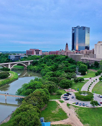 Trinity Trails hiking and biking in downtown Fort Worth